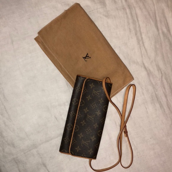 Louis Vuitton Handbags - Authentic Louis Vuitton Pochette Twin Shoulder Bag